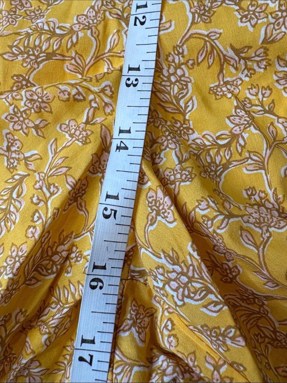 Old Navy Yellow Floral High-Waist Women's Shorts Size 2X - Picture 5 of 9